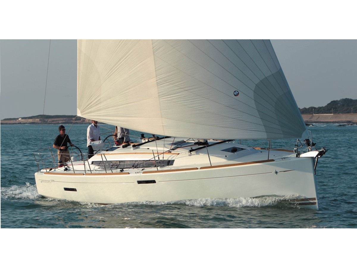 Sun Odyssey 379